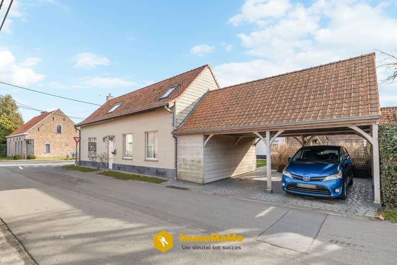 VERKOCHT - HUIS MET TUIN EN DUBBELE CARPORT IN MOERBEKE – foto 2