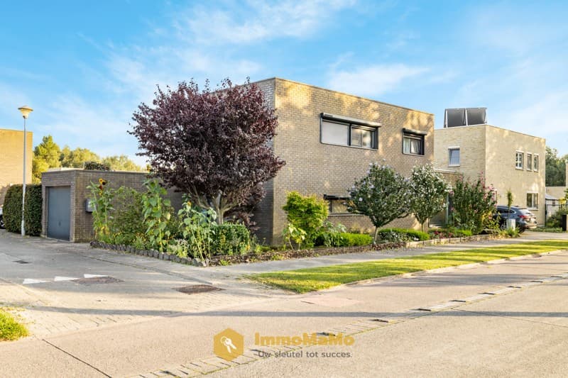 VERKOCHT - HUIS MET GARAGE EN TUIN TE KOOP IN WACHTEBEKE – foto 2