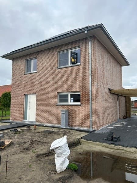 HUIS MET CARPORT EN TUIN TE HUUR IN MOERBEKE – foto 1