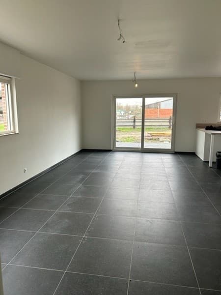 HUIS MET CARPORT EN TUIN TE HUUR IN MOERBEKE – foto 3