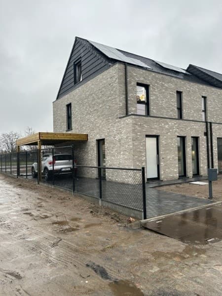 NIEUWBOUW WONING MET CARPORT EN TUIN TE WACHTEBEKE – foto 2