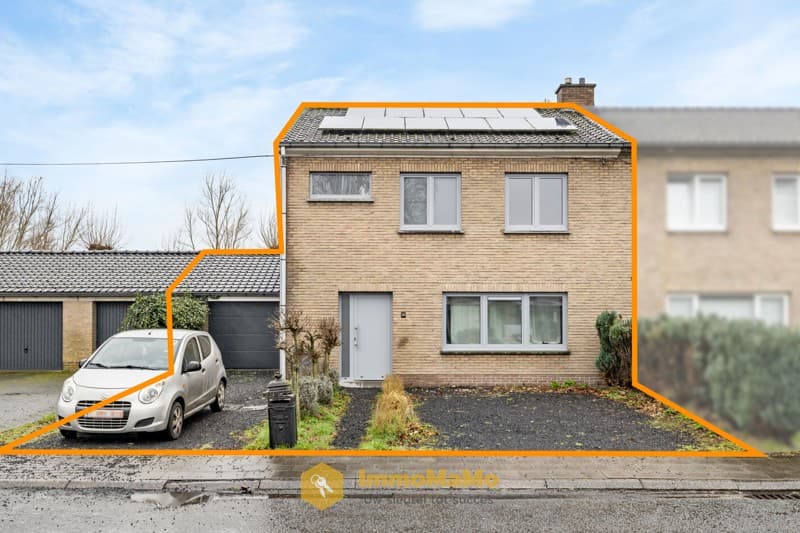 VERKOCHT - HUIS MET GARAGE EN TUIN TE KOOP IN WACHTEBEKE – foto 2